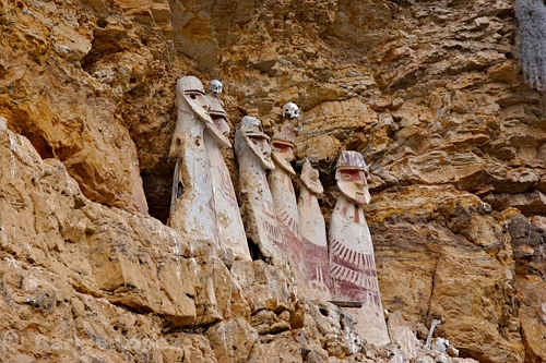sarcofagos de karajia